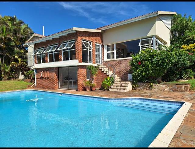 6 BEDROOM HOUSE FOR SALE IN UMKOMAAS